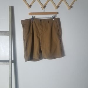 OLD NAVY MEN'S SHORTS SIZE 38
